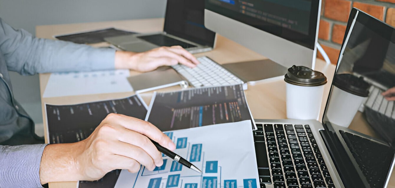 Advantages and disadvantages of Bespoke Software